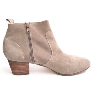Steve Madden Gellar Beige Taupe Suede Zip Ankle Boots Size 10M